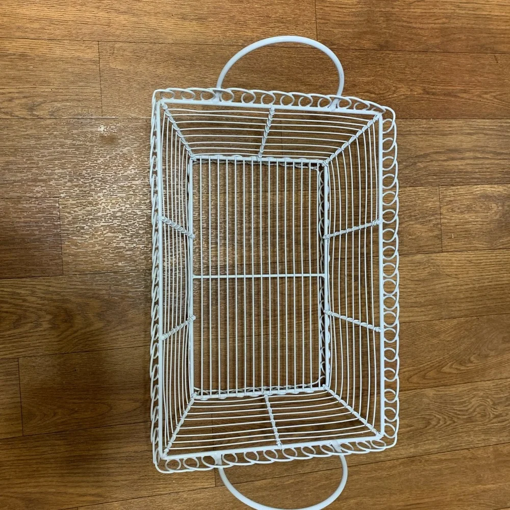 Vintage wire coated white tray/basket